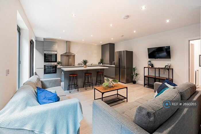 6 Bedroom Flat To Rent In Anglo Works, Sheffield, S1