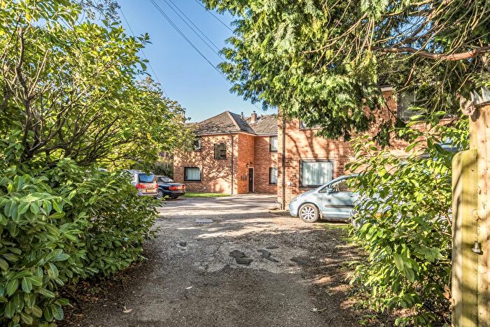 1 Bedroom Flat For Sale In Redlands Road, Reading, Berkshire, RG1