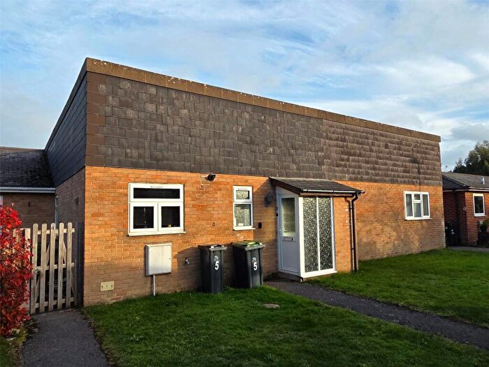 2 Bedroom Bungalow For Sale In Bluebell Close, Christchurch, Dorset, BH23