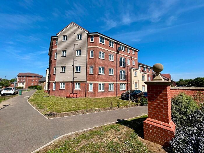2 Bedroom Apartment For Sale In Parrott Court, Bletchley, Milton Keynes, MK3