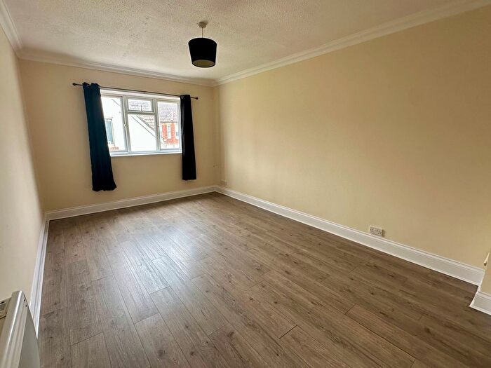 Studio To Rent In Melbourne Road, Bournemouth, BH8