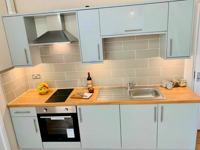 1 Bedroom Flat To Rent In St James Crescent, Uplands, Swansea, SA1