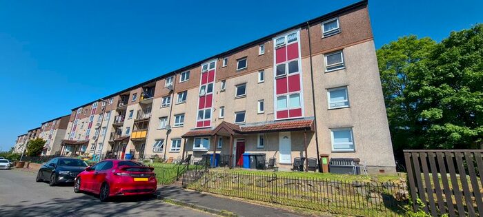 3 Bedroom Flat To Rent In Lawmuir Crescent, Faifley, G81
