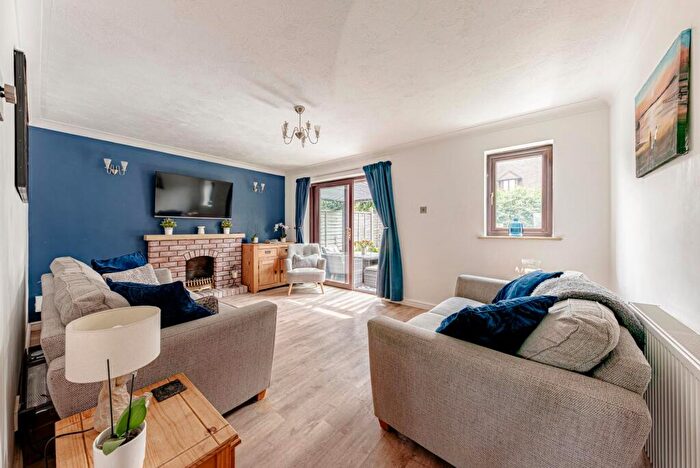 4 Bedroom Detached House For Sale In Frognal Gardens, Teynham, ME9