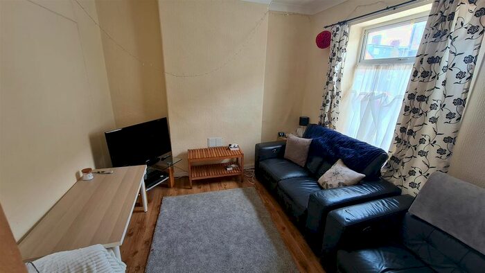 3 Bedroom Property To Rent In Darran Street, Cardiff, CF24