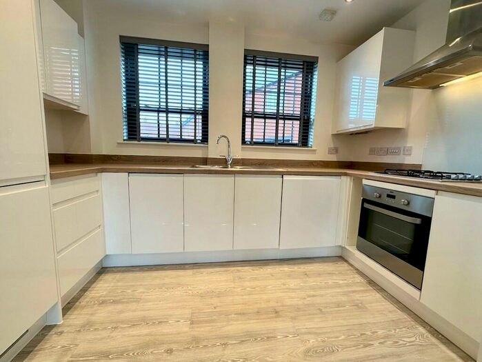 2 Bedroom Apartment To Rent In Badger Close, Brackley, NN13