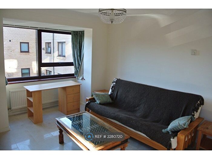 1 Bedroom Flat To Rent In St Stephens Place, Cambridge, CB3
