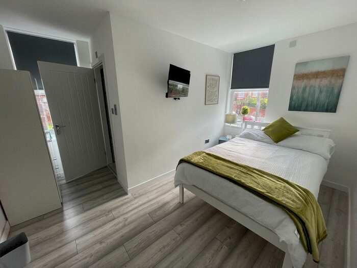 1 Bedroom Flat To Rent In Firth Park Road, Sheffield, S5