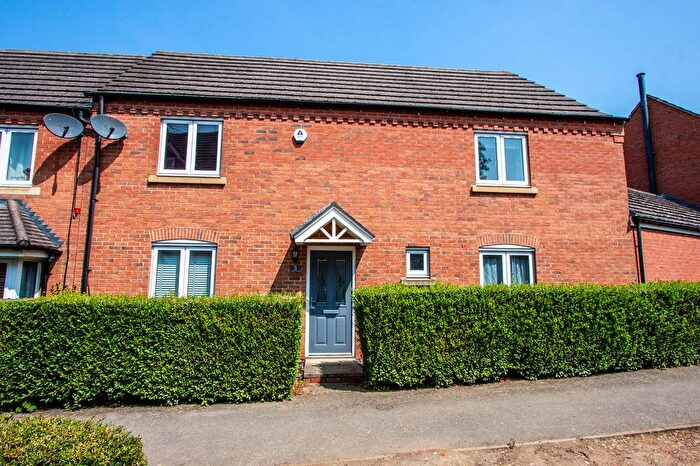 3 Bedroom Semi-Detached House For Sale In Celtic Close, Higham Ferrers, NN10