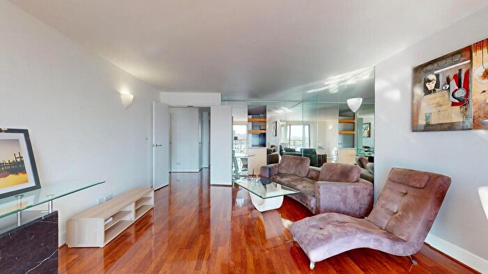 2 Bedroom Apartment To Rent In Waterman Building, E14