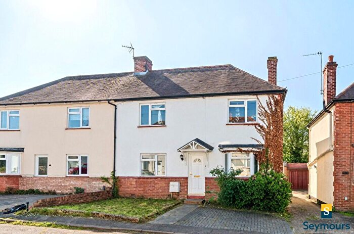 3 Bedroom Semi Detached House For Sale In Hereford Close, Guildford, Surrey, GU2