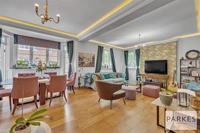 3 Bedroom Flat To Rent In Marlborough Court, Pembroke Road, W8