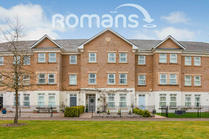 5 Bedroom Town House To Rent In Drifters Drive, GU16