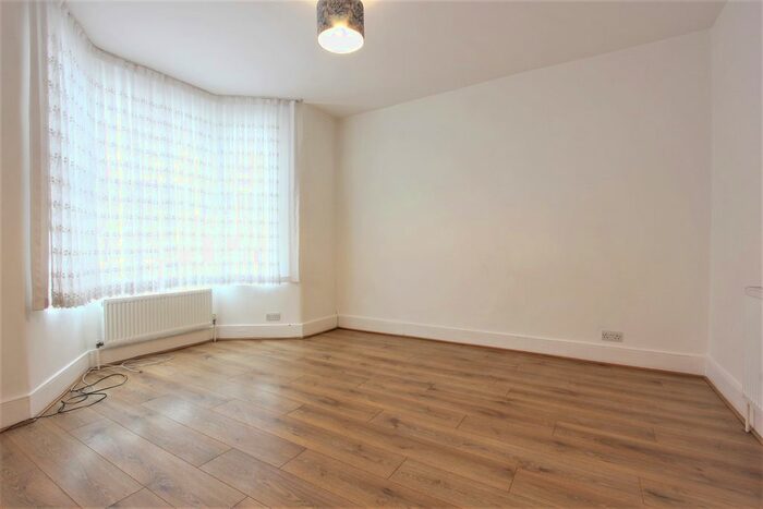 3 Bedroom Terraced House To Rent In Sunningdale Avenue, Barking, IG11