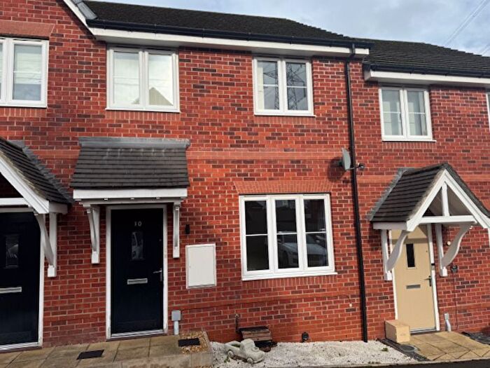 3 Bedroom Town House To Rent In Fernilee Close, Sandyford, Stoke-On-Trent, ST6