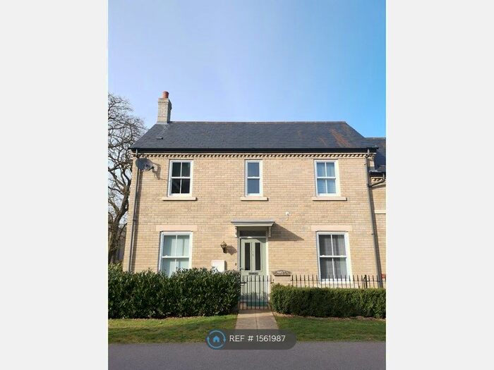 2 Bedroom Maisonette To Rent In Gaskell Place, Stotfold, Hitchin, SG5