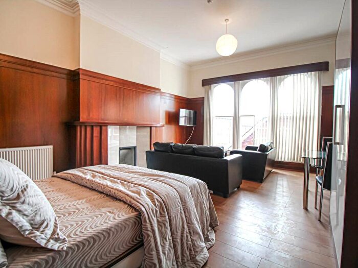 1 Bedroom Apartment To Rent In Apt, Fairbairn Residence #, LS2