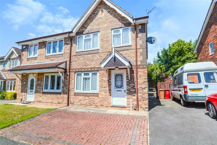 3 Bedroom Semi-Detached House To Rent In Orchid Rise, Scunthorpe, DN15