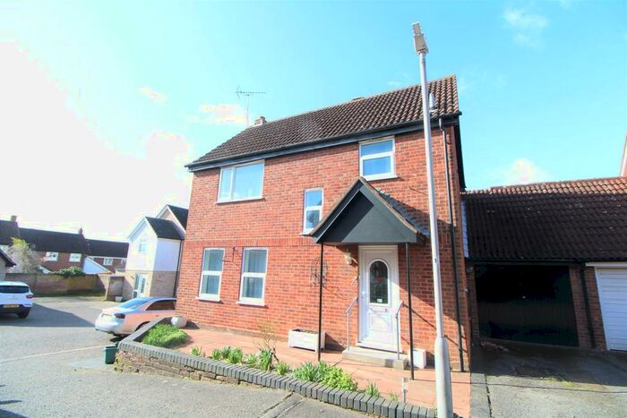 3 Bedroom Detached House To Rent In Gentian Court, Colchester, CO4