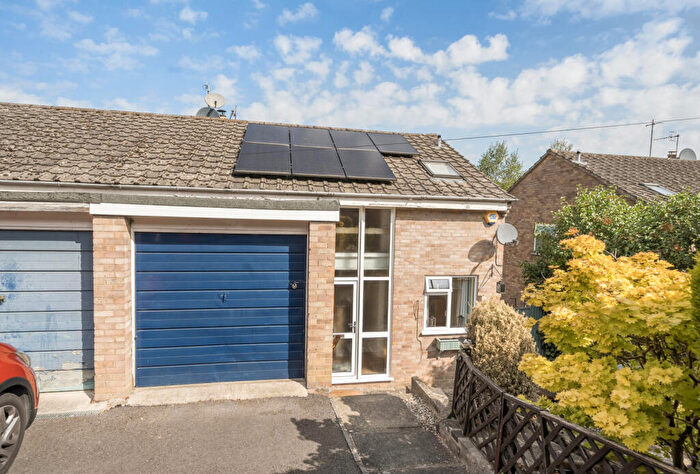 3 Bedroom Semi-Detached House For Sale In Belle Vue Road, Stroud, Gloucestershire, GL5