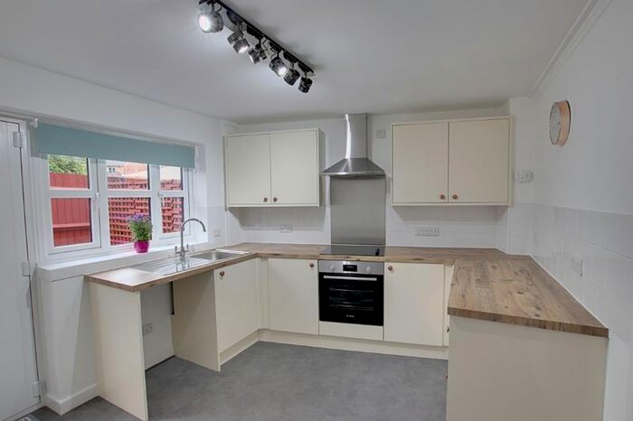 3 Bedroom Terraced House To Rent In Duke Street, Trowbridge, BA14