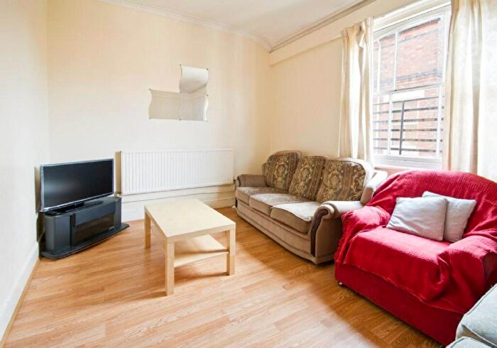 5 Bedroom House To Rent In Forest Rd West Flat, Arboretum, Nottingham, Nottinghamshire, NG7