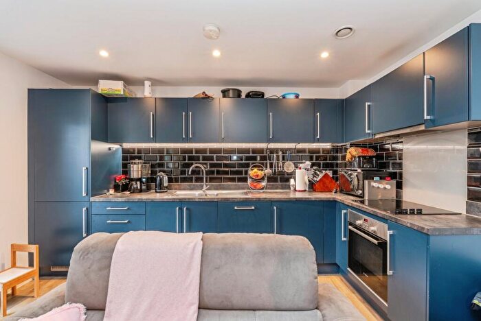 2 Bedroom Flat For Sale In Keel Road, Southampton, Hampshire, SO19