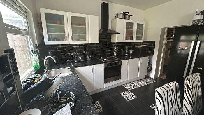 1 Bedroom Flat To Rent In Albert Road, London, SE25