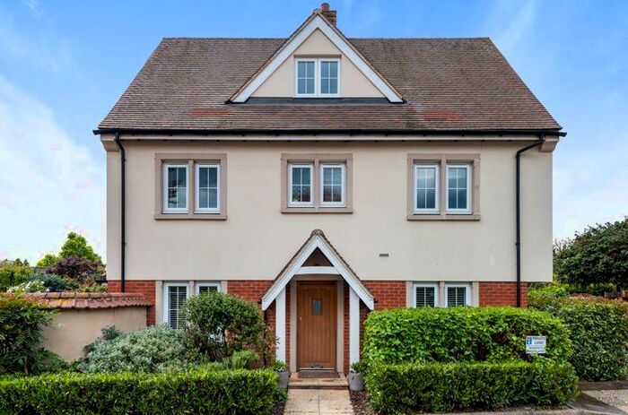 5 Bedroom Detached House To Rent In Haddenham, HP17