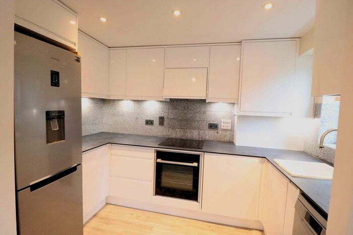 2 Bedroom Flat To Rent In Clements Court, High Wycombe, HP13