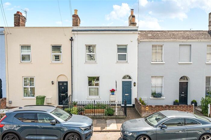 3 Bedroom Town House For Sale In Windsor Street, Cheltenham, GL52