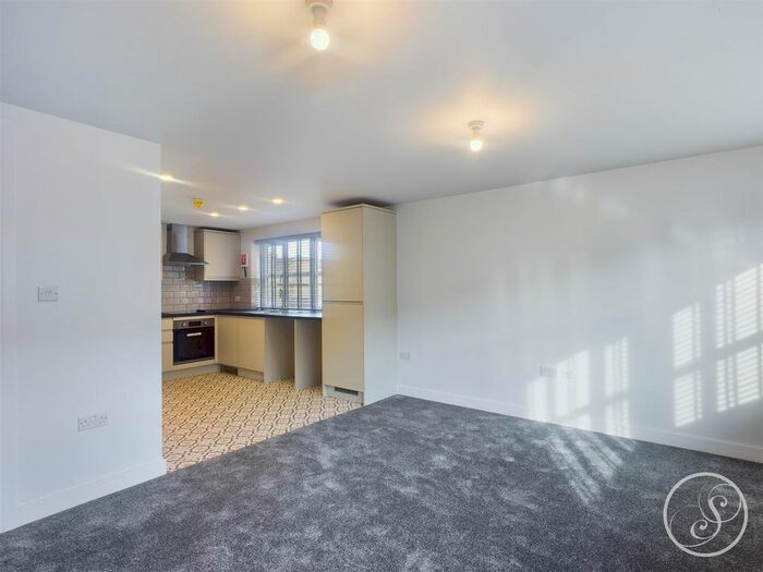 2 Bedroom Flat To Rent In Tannery Court, Claremont Grove, Pudsey, LS28