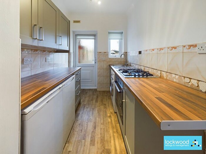 2 Bedroom Bungalow To Rent In Willson Road, Englefield Green, Egham, TW20
