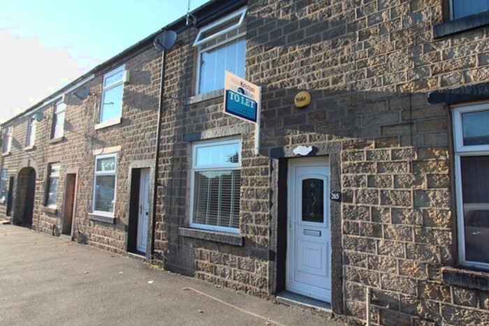2 Bedroom Cottage To Rent In Rochdale Old Road, Bury, BL9