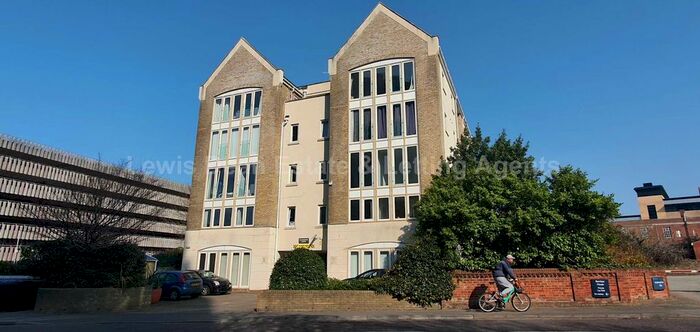2 Bedroom Flat To Rent In Serpentine Road, Poole, BH15