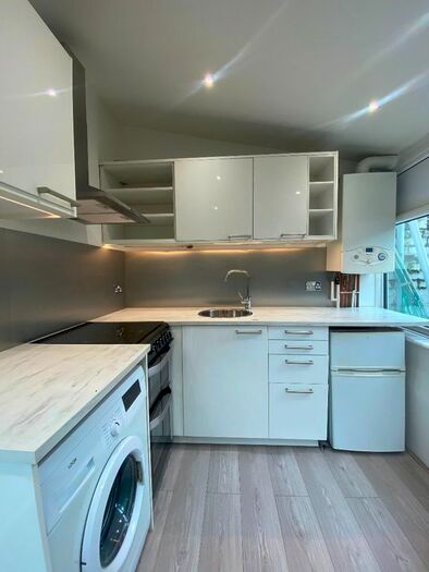 2 Bedroom Flat To Rent In Oval House, Oval Road, Croydon CR0