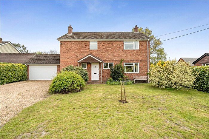 4 Bedroom Detached House For Sale In Plantation Road, West Wellow, Romsey, Hampshire, SO51