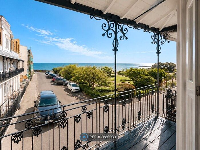 2 Bedroom Flat To Rent In Albion Place, Ramsgate, CT11