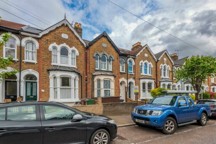 1 Bedroom Flat To Rent In Stainforth Road, Walthamstow, E17