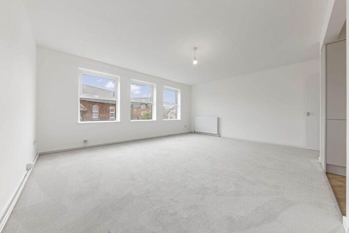 2 Bedroom Apartment For Sale In The Driftway, Sheringham, NR26