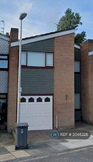 3 Bedroom Terraced House To Rent In Wades Court, Blackpool, FY3