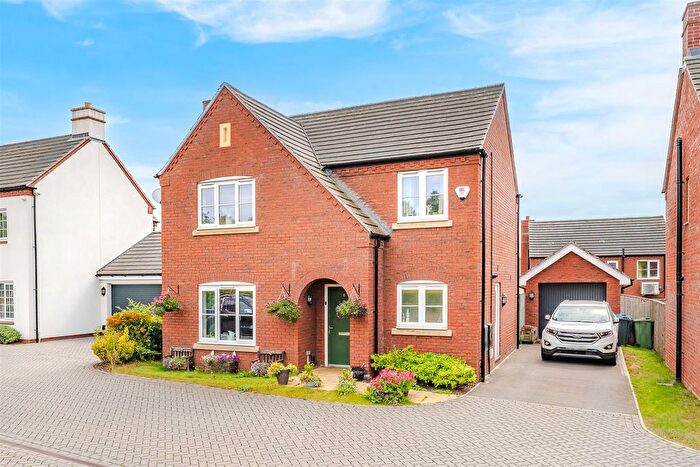 4 Bedroom Detached House For Sale In Slate Drive, Kettering, NN16