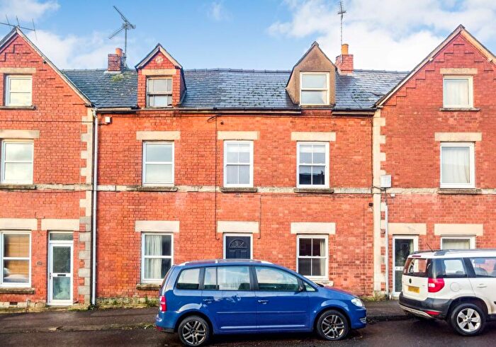 3 Bedroom Terraced House For Sale In Parliament Street, Stroud, Gloucestershire, GL5