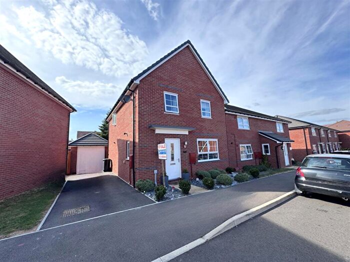 4 Bedroom Detached House For Sale In Manor Road, Newent, GL18
