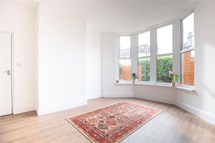 1 Bedroom Apartment For Sale In Nevil Road, Bristol, BS7