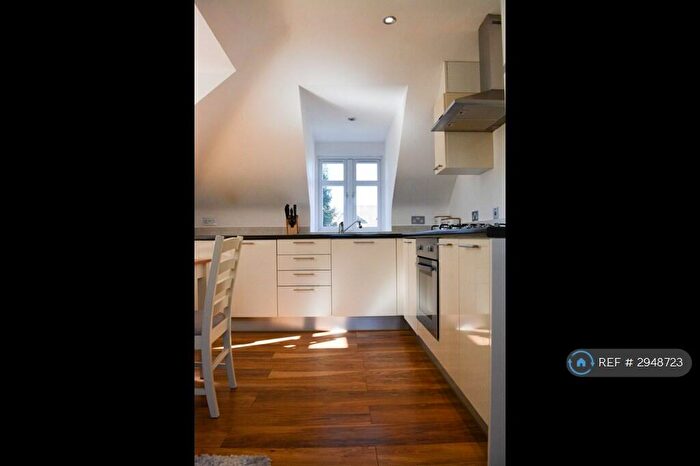 1 Bedroom Flat To Rent In Oakleigh Road North, London, N20