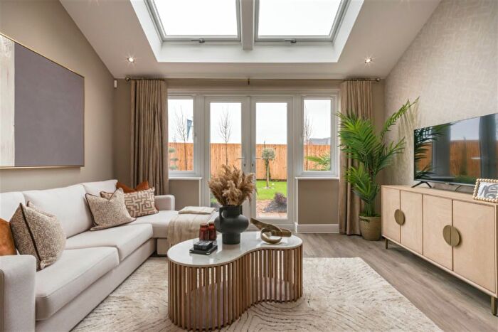 3 Bedroom Semi-Detached House For Sale In Dunstall Park Close, WA1