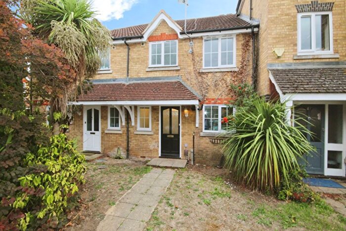 3 Bedroom Terraced House To Rent In Nightingale Shott, Egham, TW20