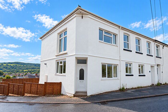 3 Bedroom Property To Rent In Myrtle Hill, Llanelli, SA15