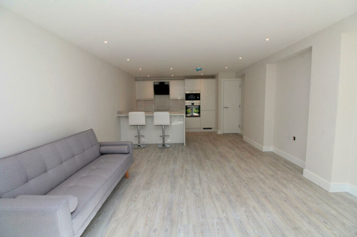 1 Bedroom Maisonette To Rent In Lower Road, London, SE8